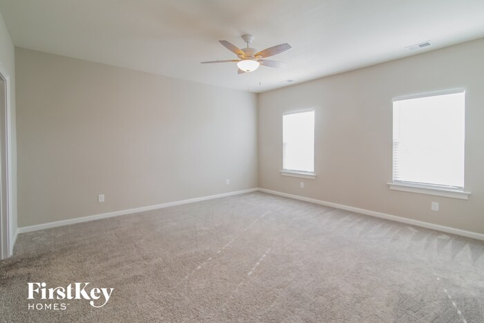 Building Photo - 278 Oak View Way