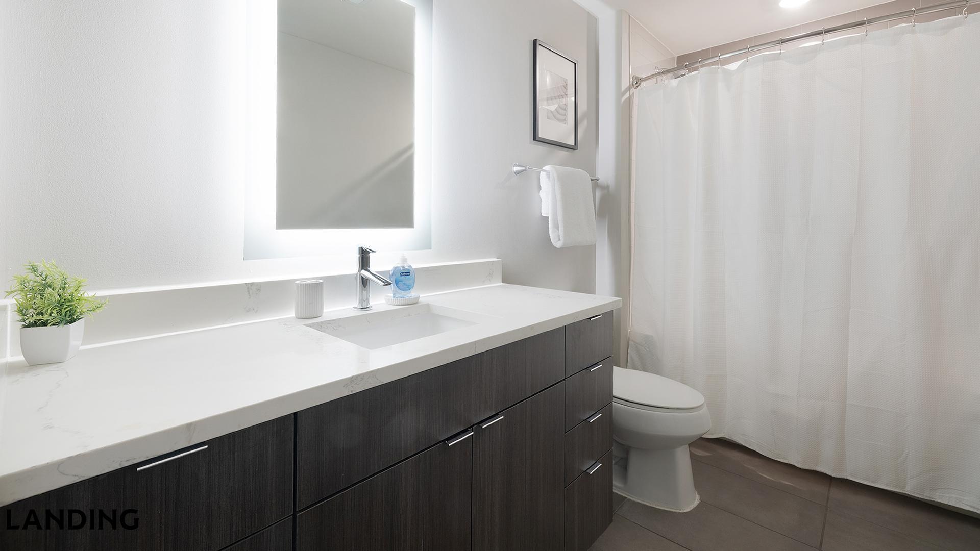 Building Photo - 3005 Peachtree Rd NW