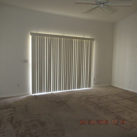 Building Photo - 3 Bedroom 2 bathroom 3 car garage
