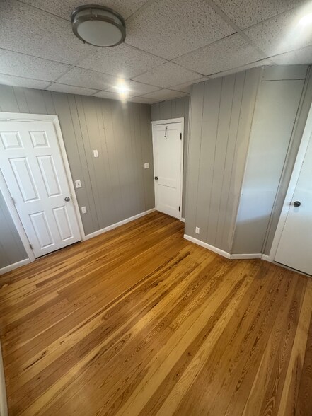 Building Photo - 30 Metacomet Ave