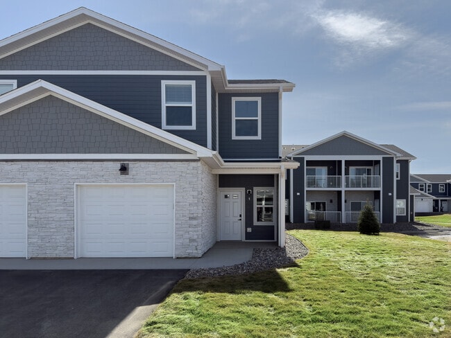 Pines Townhome - The Pines of Rochester