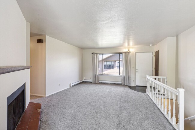 Building Photo - 1710 27th Ave