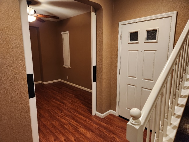 Building Photo - 1558 Hearthsong Dr