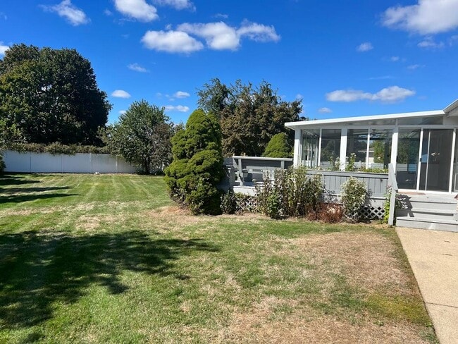 Building Photo - 6 Seabreeze Ln.