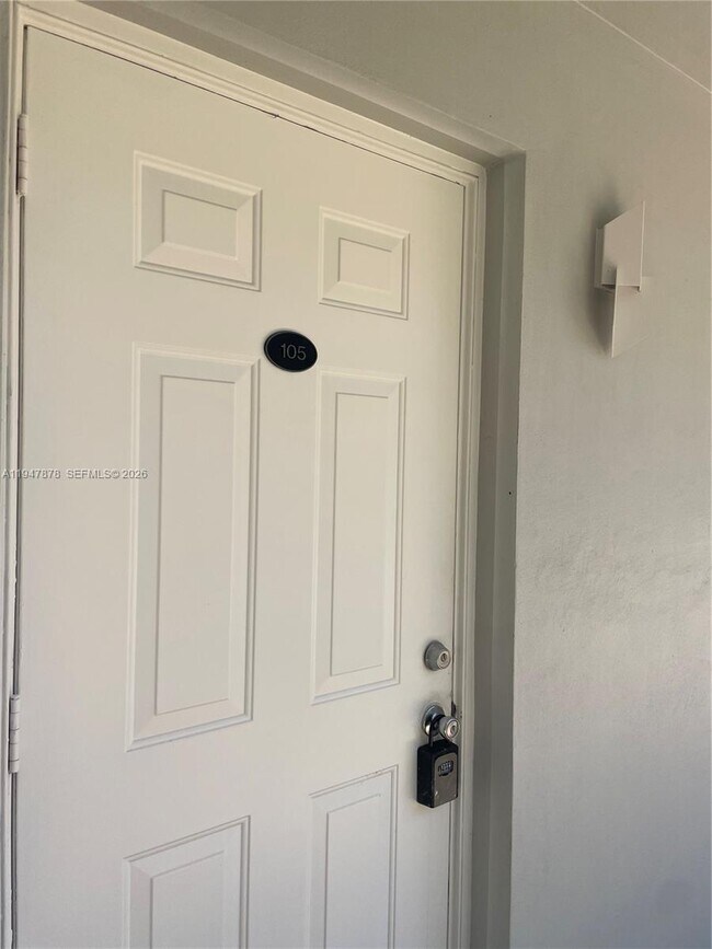 Building Photo - 1401 NE 53rd St