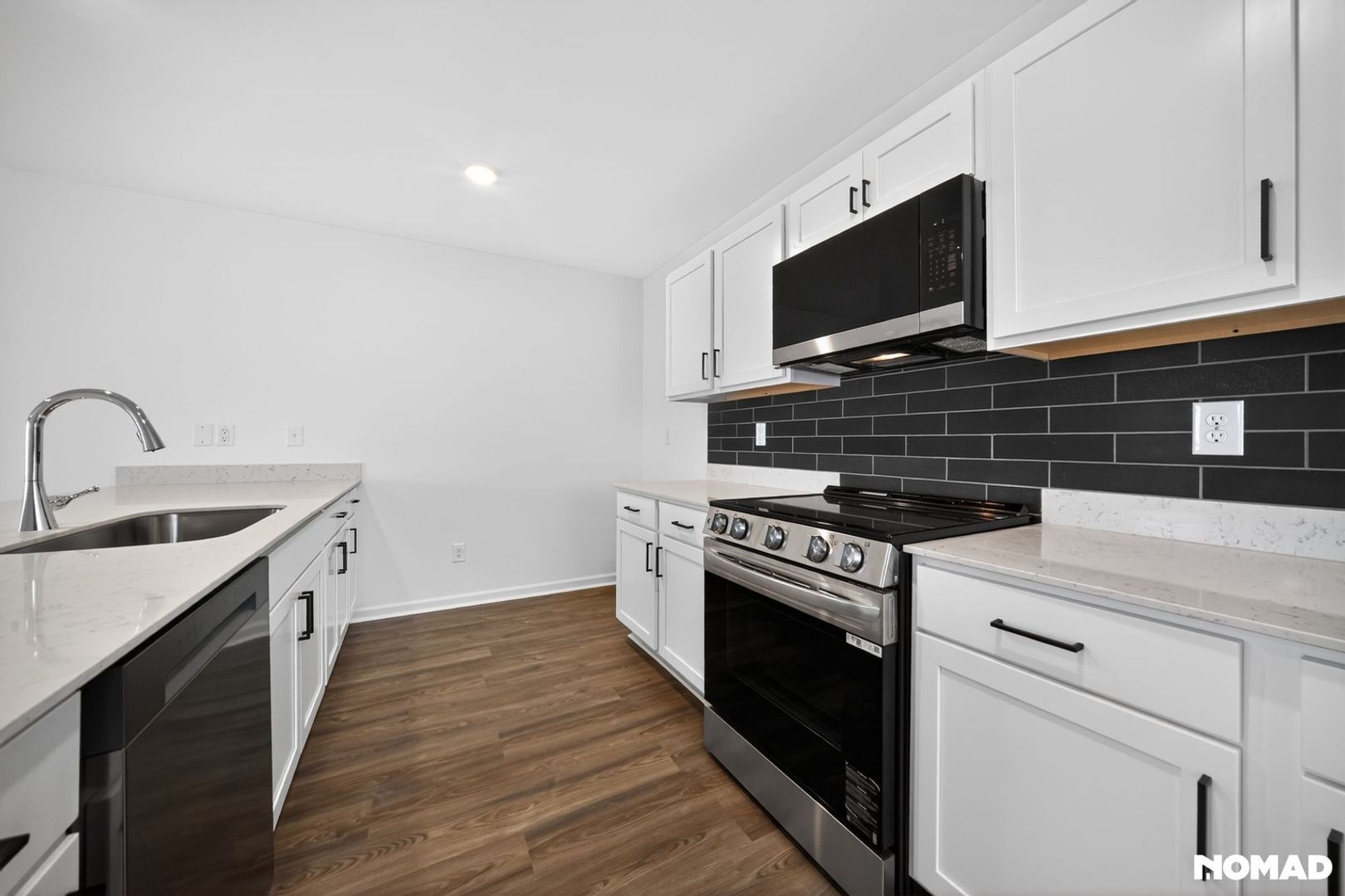 Building Photo - 2401 Brookville Dr