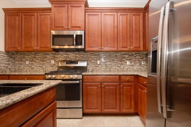 Building Photo - 4920 Maymont Park Cir