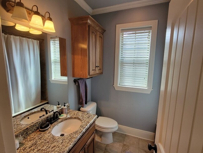 Building Photo - Cyrpess Bend Rental (4 Bedroom 3 Bath)
