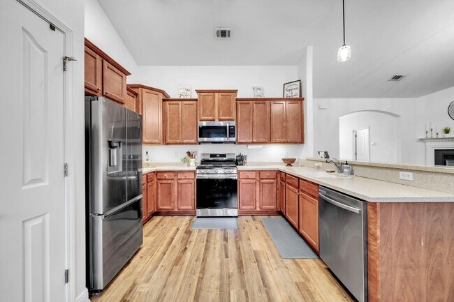 Building Photo - 65 Concert Ct