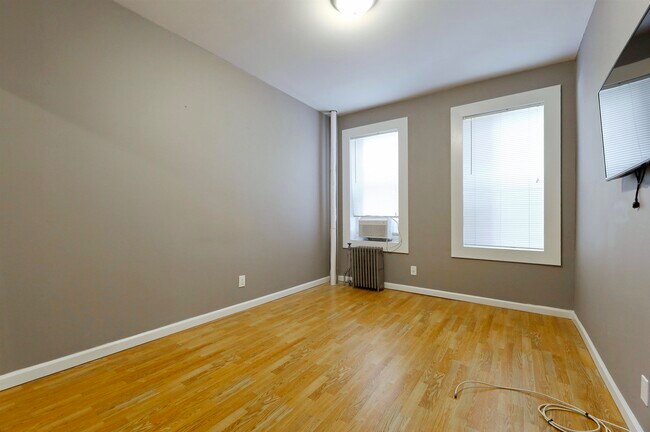 Building Photo - 301 79th St
