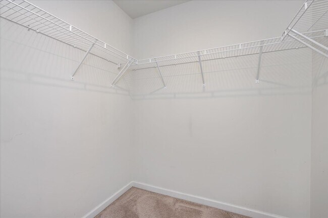 Building Photo - 105 Highcreek Dr