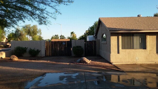 Building Photo - 4357 E Desert Cove Ave