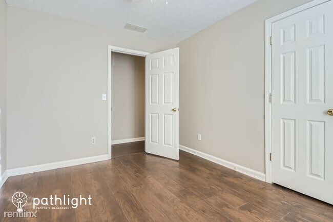 Building Photo - 40 Acorn Way UNIT