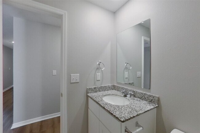 Building Photo - 9810 N Santee Terrace