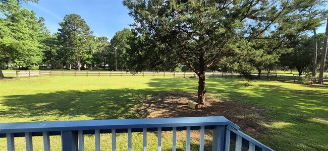 Building Photo - 24430 Oak Hollow Blvd