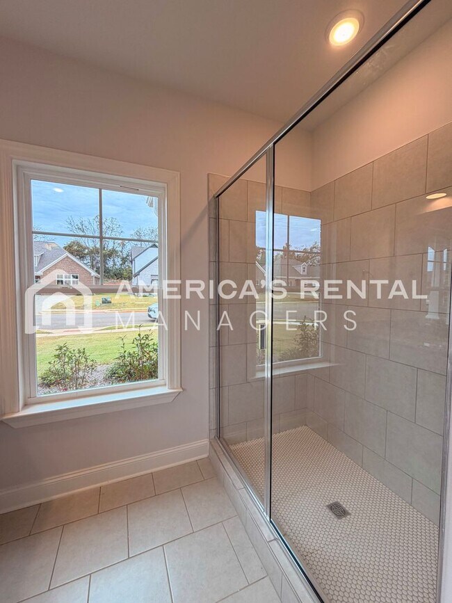 Building Photo - Elegant 4 Bedroom Retreat in Meridianville!