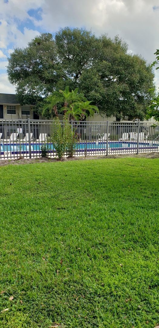 Building Photo - Cozy 2nd floor condo by Lake Underhill