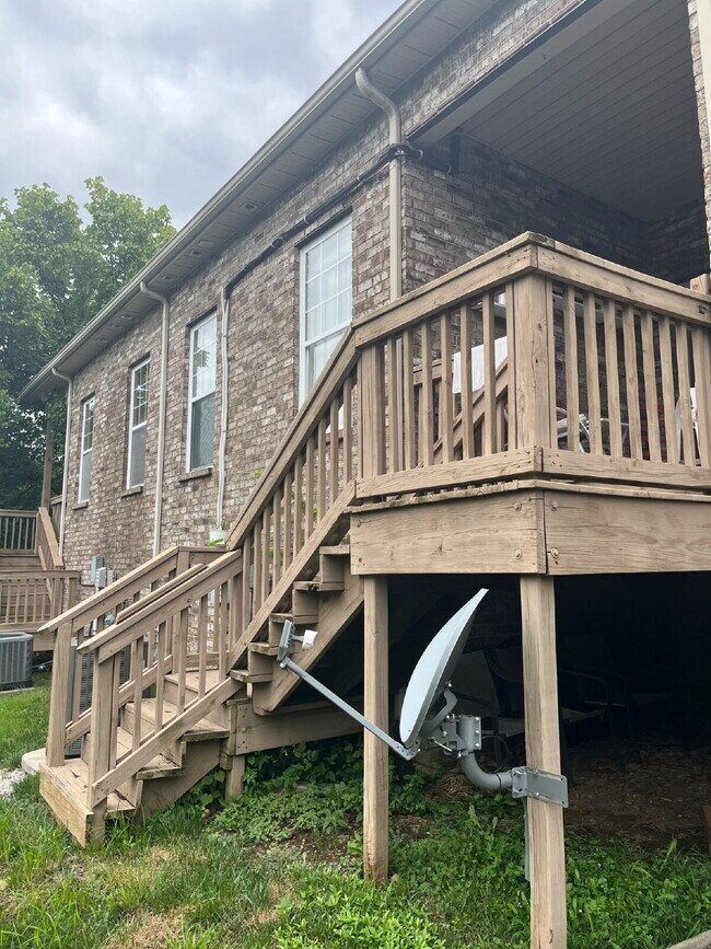 Building Photo - "Charming 3-Bed Home on Kemberton Court: Spacious Living with 2.5 Baths in Nolensville!" Communit...
