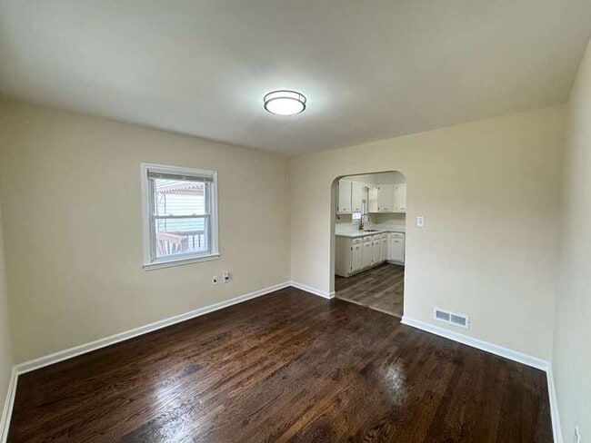 Building Photo - 316 Holy Cross Rd