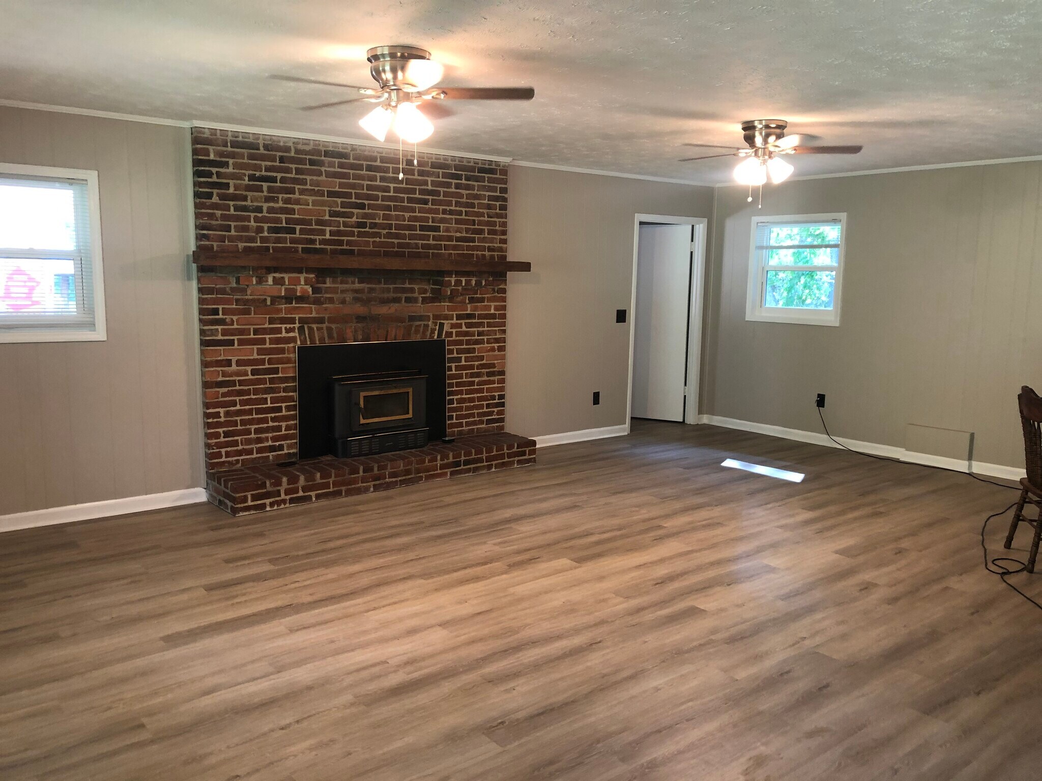 Family room - 13978 Gristmill Creek Rd