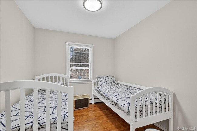 Building Photo - 28 Edward Ave