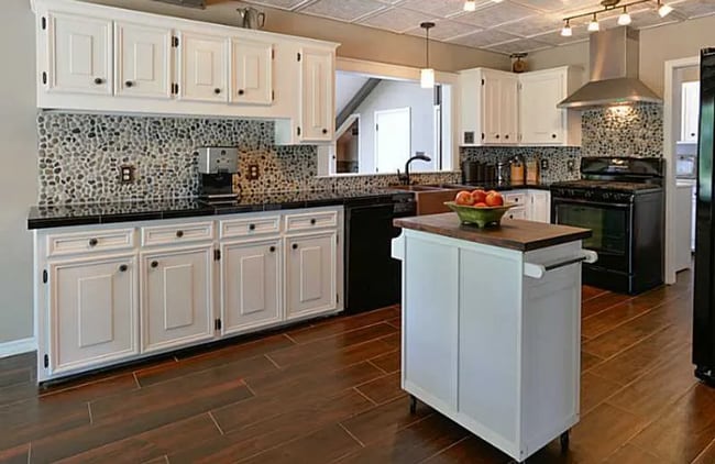 Building Photo - Rare Leasing Opportunity it in the Heart of Fort Smith/One Acre Lot w/City Views/Four Bed/3full+2...