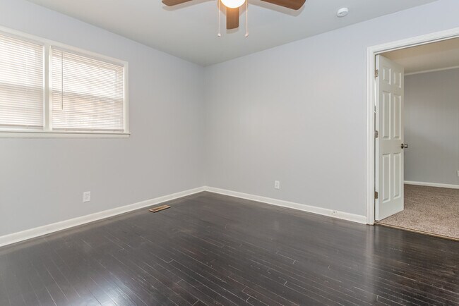 Building Photo - Beautiful Ranch Style Home!