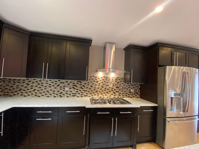 Building Photo - 4735 Locust Ave