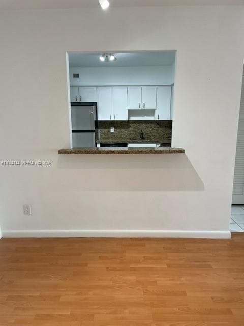 Building Photo - 5600 Collins Ave