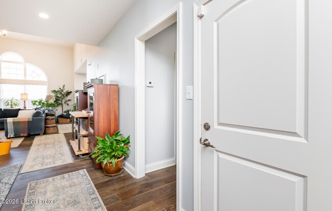Building Photo - 699 Urton Woods Way