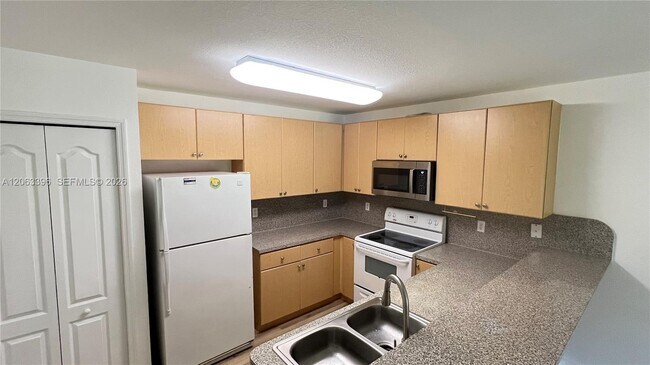 Building Photo - 22721 SW 88th Pl