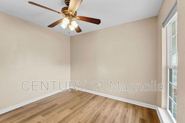 Building Photo - 934 Sedgefield Cir