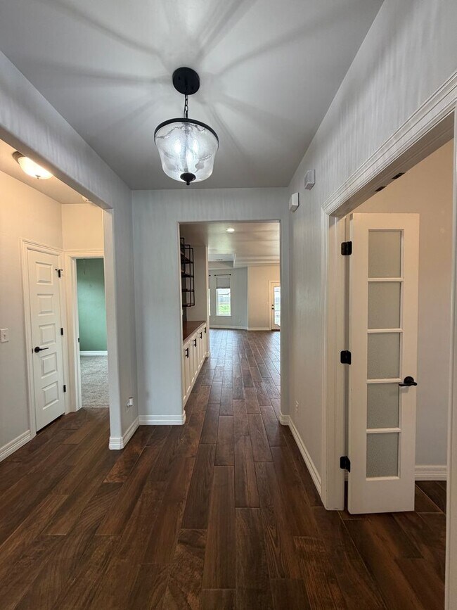 Building Photo - Community Pool - Lawn Care Included - Storm Shelter - Community Pool