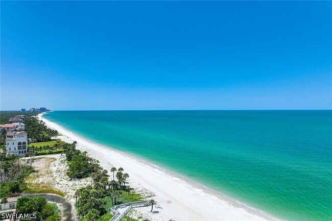 Building Photo - 8111 Bay Colony Dr