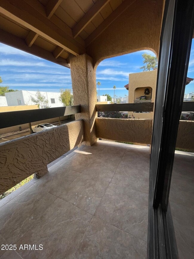 Building Photo - 8500 E Indian School Rd