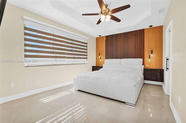 Building Photo - 5040 SW 159th Ave