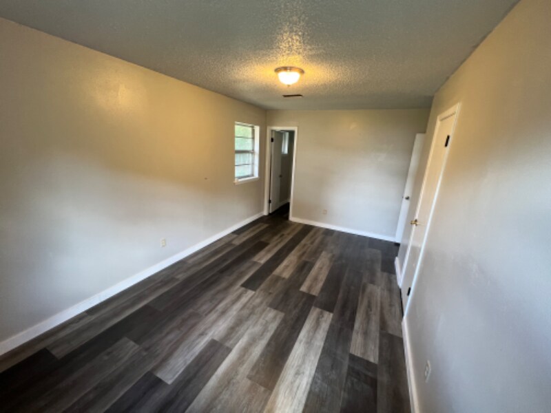 Building Photo - 1203 Reynolds Ave