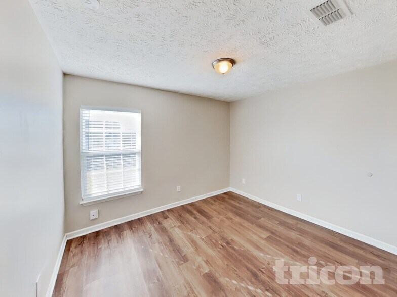 Building Photo - 4049 Sequoia Trail