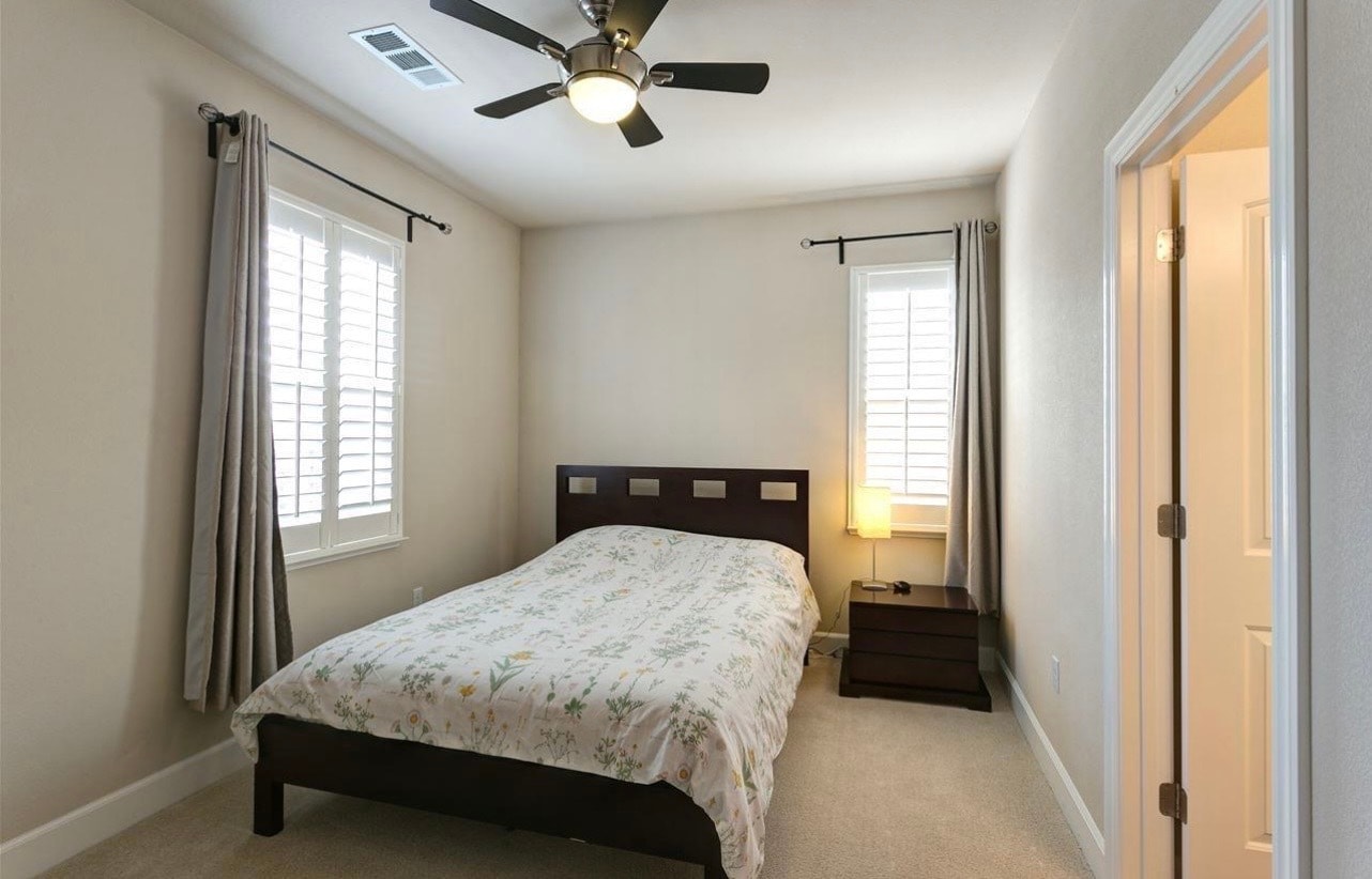 Building Photo - 4628 Kinsley St