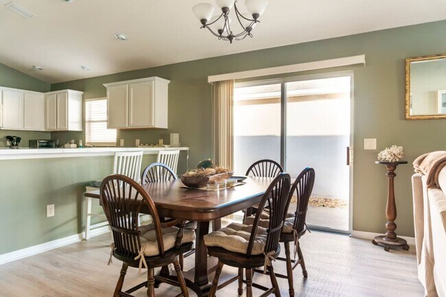 Building Photo - M2453 Violet (VCSC-15/10)