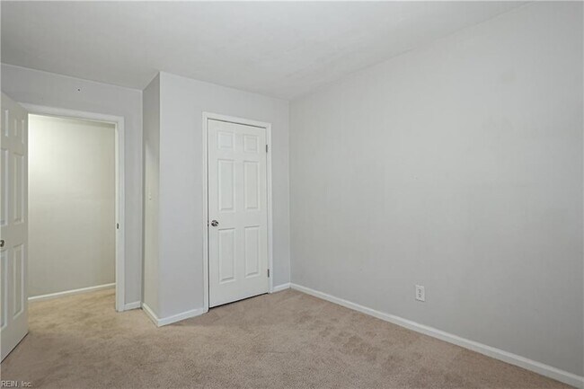 Building Photo - 4802 Oldwick Ct