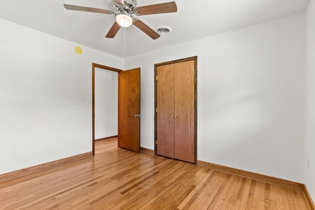 Building Photo - Large 4-Bed Brick Rancher with 2-Car Attached Garage!