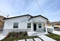 Building Photo - Fully Remodeled 3-Bedroom, 2-Bath Front Un...