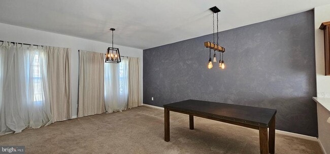 Building Photo - 126 Lindy Wy