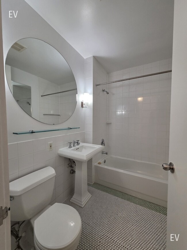 Building Photo - 50 Murray-ev908