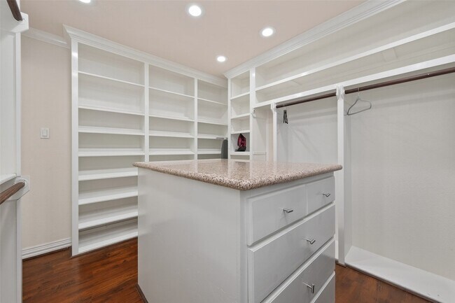 Building Photo - 13703 Templar Ln