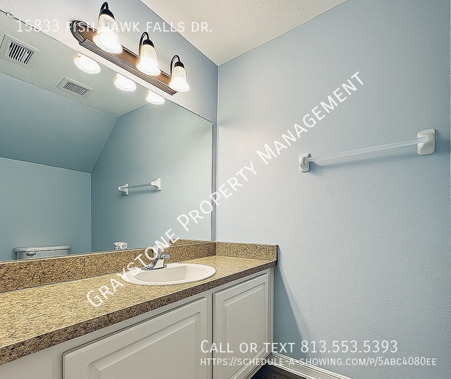 Building Photo - 15833 Fishhawk Falls Dr