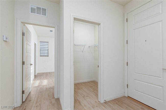 Building Photo - 1474 Whistling Kite St