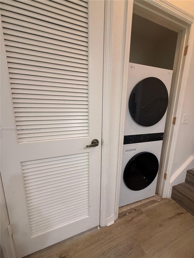 Building Photo - 4003 Santa Maria Dr