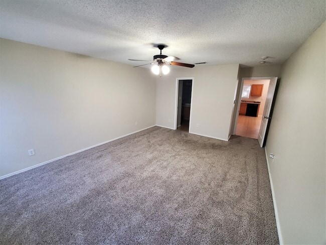 Building Photo - 4233 Fernleaf Dr
